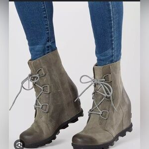 Sorel Joan of Arctic wedge boots
